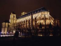 La 13e saison des Nuits Lumière démarre. Du 3 mai au 8 septembre 2012 à Bourges. Cher. 